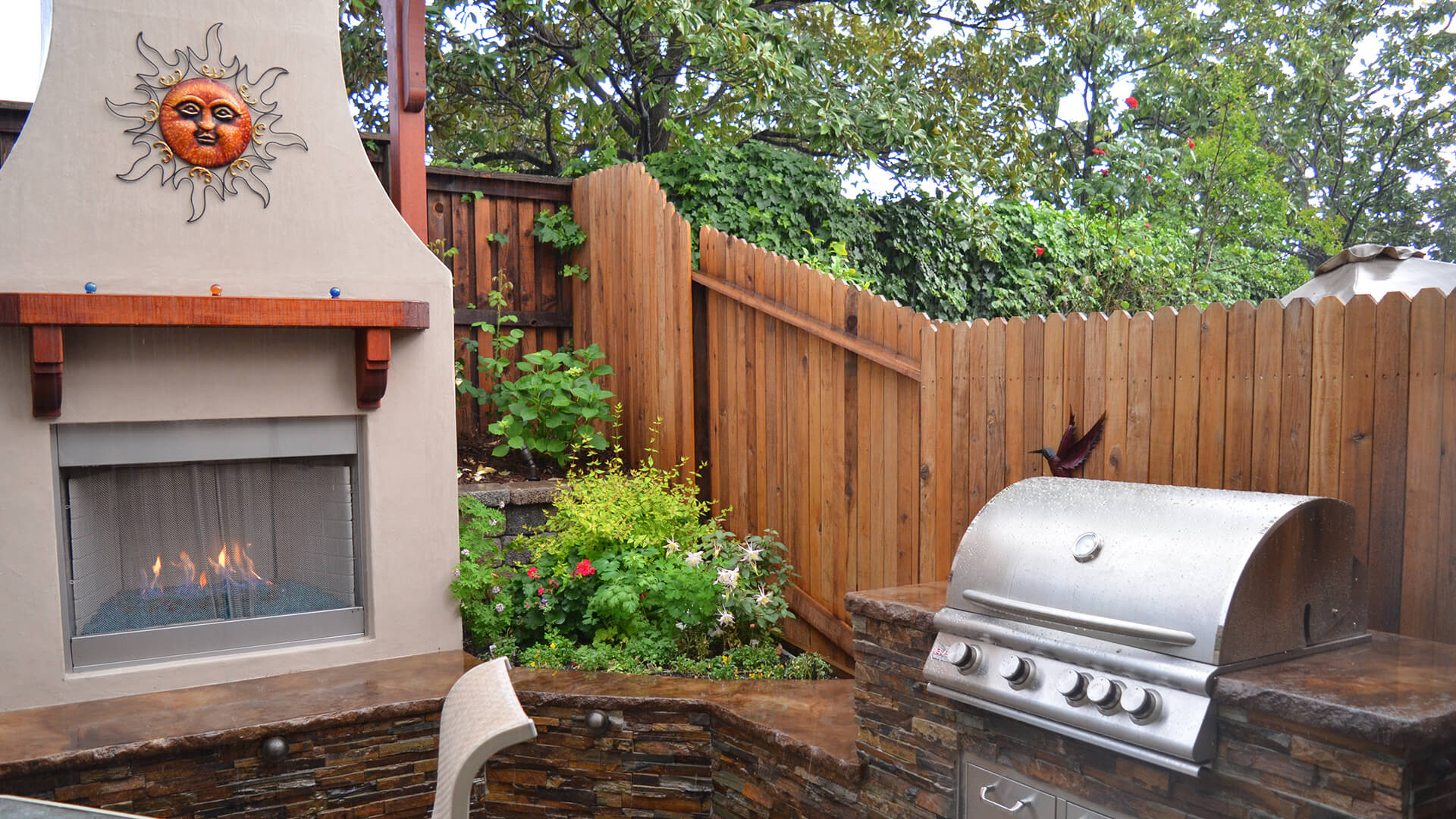 Lavish Gardens Landscape Barbecues and Fireplaces, Dining and Food